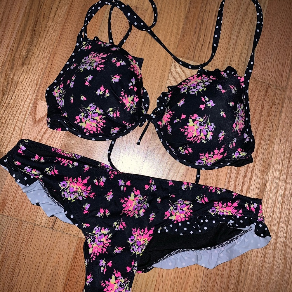 Adorable floral Victoria secret bikini